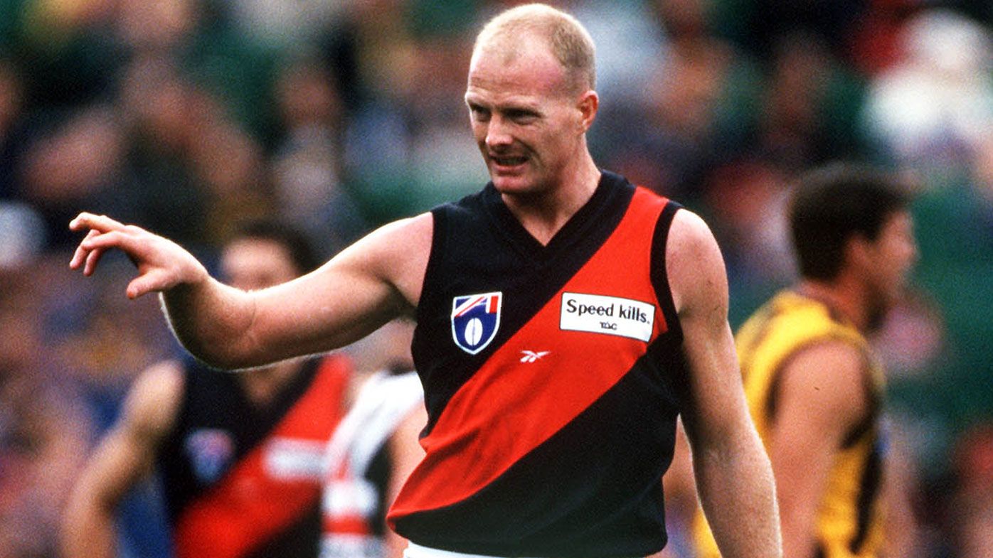 Essendon great Dean Wallis claims club has been hijacked by 'imposters' in scatching attack on administrators