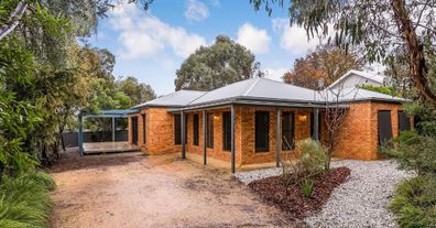 Home for sale Castlemaine Victoria Domain 