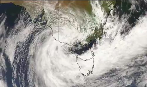 Developing weather system bringing heavy rainfall and damaging winds to Victoria and Tasmania. September 9, 2020.