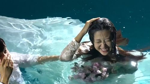 Underwater wedding photography is taking off, with couples wanting to take things to the next level. 