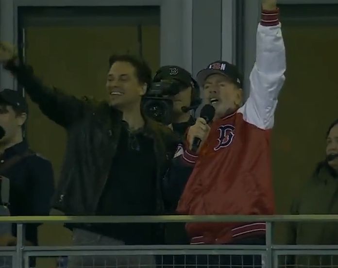 Neil Diamond Sings 'Sweet Caroline' at Red Sox Game, Post-Retirement