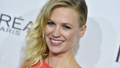 <p><a href="http://www.imdb.com/name/nm0005064/" target="_blank" draggable="false">Actress January Jones</a> has stunned fans with a dramatic new look that has left her virtually unrecognisable.</p>
<p>The 39-year-old star of <a href="http://www.imdb.com/title/tt0804503/" target="_blank" draggable="false">TV series Mad Men</a> has worn her blonde hair long and with a side part for eons (see image here), but this week she debuted a drastically-different look.&nbsp;</p>
<p>Her fans appeared stunned by the makeover but not us. We've long known that January is not only a talent, but she's downright inspirational when it comes to all things hair.</p>
<p>
Beach-style waves, classic curls, schoolgirl braids and rock chick quiffs ... January can do it all.<br />
Click through for a sneak peek at her new look plus a swag of others styles she's worn during the past decade.&nbsp;</p>