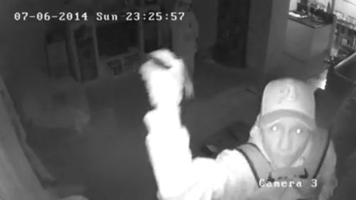 CCTV catches Brisbane house thieves in the act