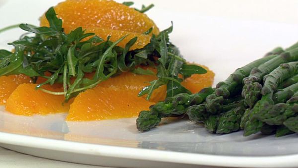 Asparagus and orange salad