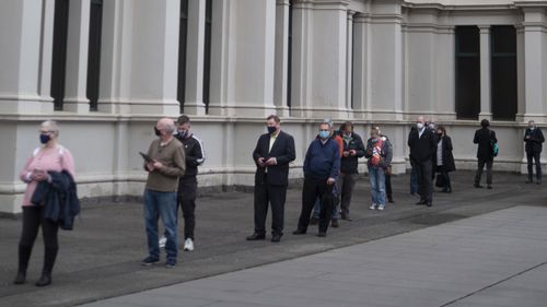 Vaccination queues at the Exhibition Building, Melbourne