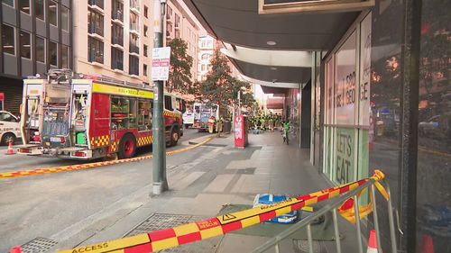 Sydney fire evacuates apartment building