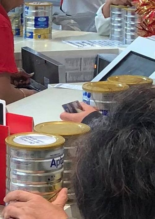 Buyers rushing into Coles at Hornsby to get baby formula. (Facebook)