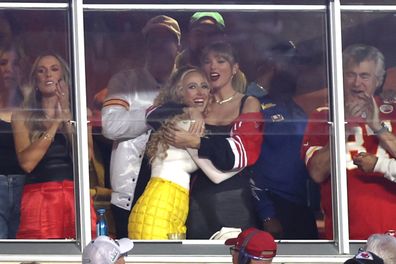 Taylor Swift sparks online frenzy at Kansas City Chiefs game