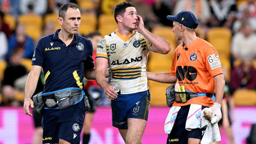 Parramatta Eels halfback Mitchell Moses ruled out for Raiders clash after head knock 