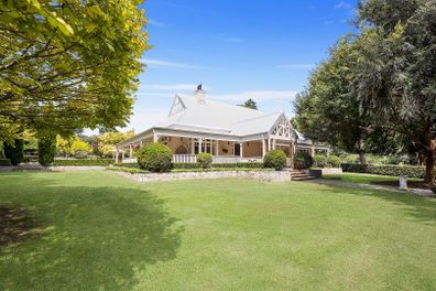 homestead that starred in The Bachelor for sale Arcadia sydney