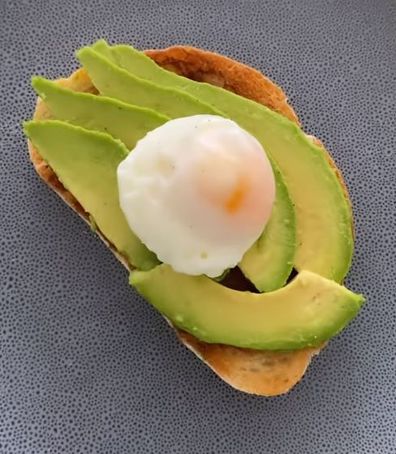 Recreate Café-Worthy Brekkie At Home With This Microwave Egg Poacher