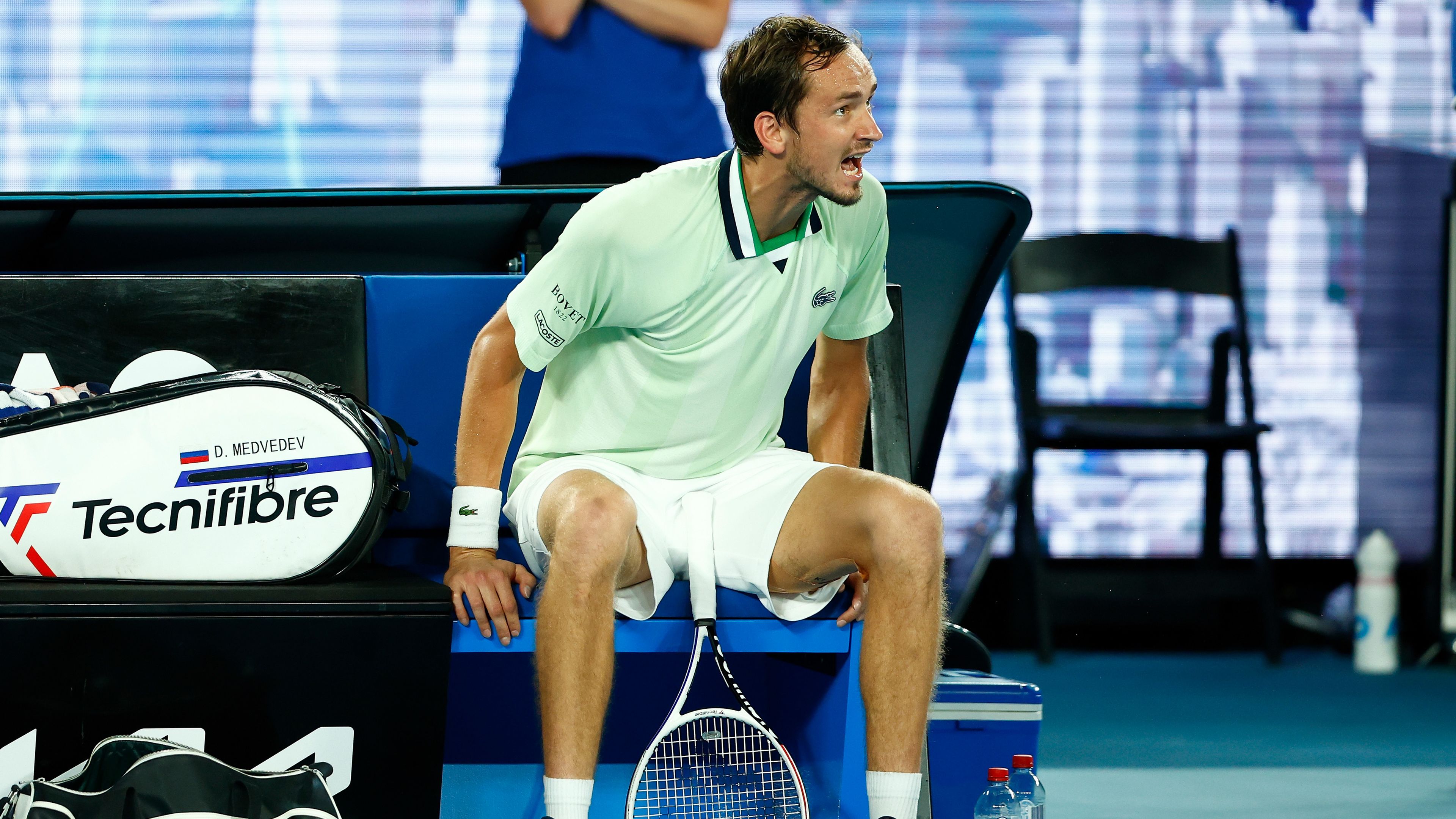 Daniil Medvedev blows up at chair umpire, accuses Stefanos Tsitsipas of sideline coaching during AO semi-final win