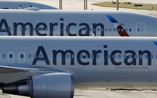 Flights at risk after glitch approves American pilots' Christmas leave