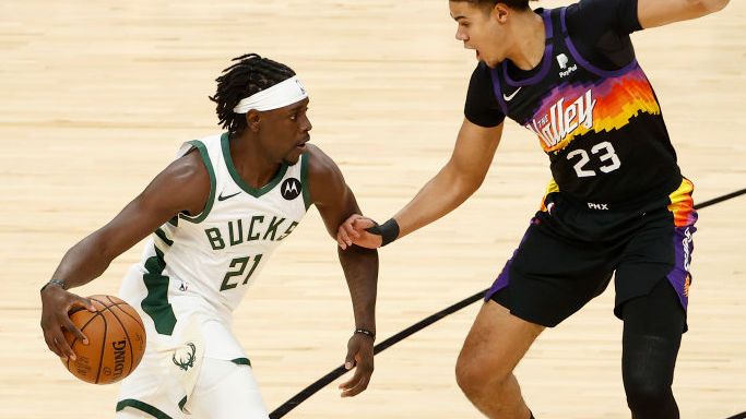 NBA Finals: Jrue Holiday makes huge late play as Bucks beat Suns in Game Five