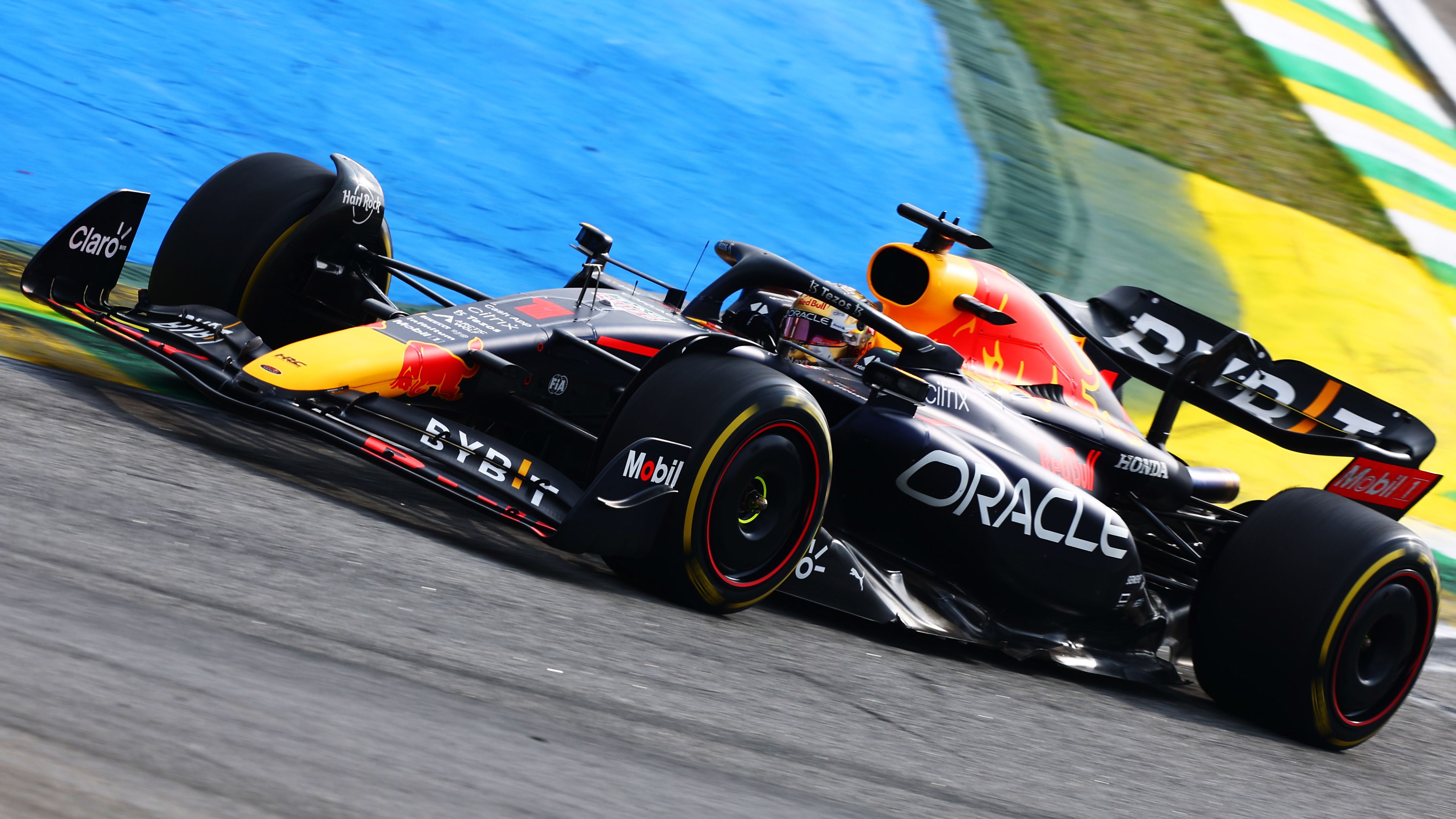 Max Verstappen of the Netherlands driving the (1) Oracle Red Bull Racing RB18 on track during the F1 Grand Prix of Brazil at Autodromo Jose Carlos Pace on November 13, 2022 in Sao Paulo, Brazil. (Photo by Mark Thompson/Getty Images)