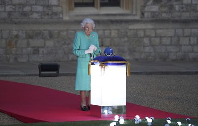 Queen leads the lighting of the principal Jubilee beacon, Buckingham Palace, June 2022