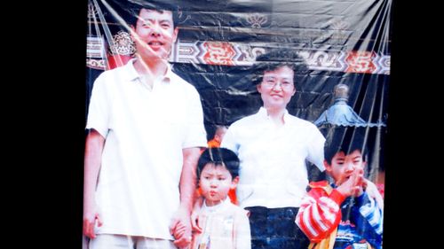 A portrait of the Lin family  displayed at their 2009 funeral. (AAP)