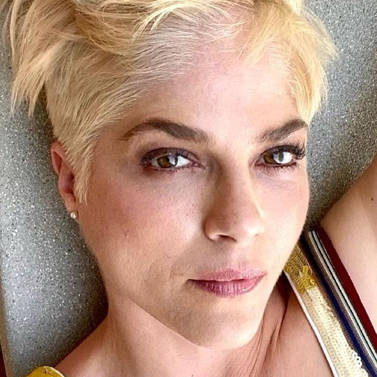 Selma Blair opens up about why she 'stopped looking in the mirror' -  9Celebrity