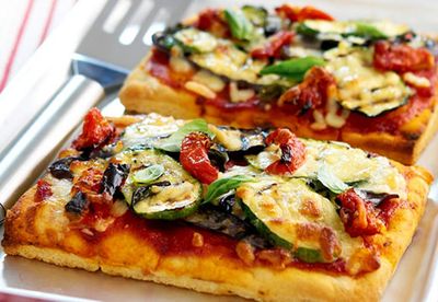 Tomato and eggplant pizza
