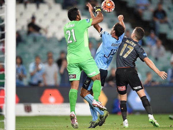 Sydney's Alex Brosque is denied by goal keeper Jamie Young of the Roar. (AAP)