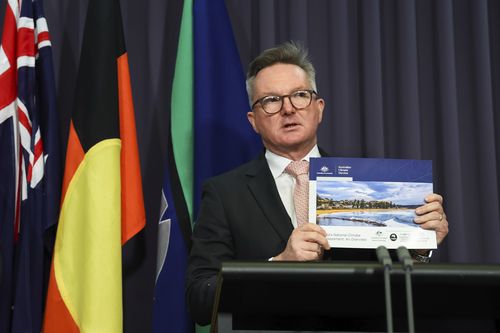 Ministro das Mudanças Climáticas e Energia Chris Bowen em uma conferência de imprensa na Parliament House em Canberra na segunda -feira, 15 de setembro de 2025.