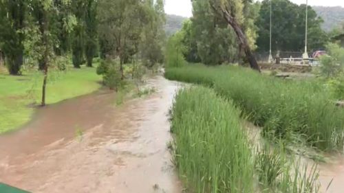 Floodwaters are rising in Myrtleford. (9NEWS)