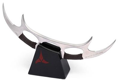 Keep this one well clear of the kids! <i>Star Trek</i> Bat'leth letter opener.<br/><br/>(Image: ThinkGeek.com)