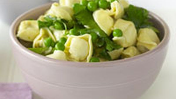 Cheese and spinach tortellini with peas and asparagus