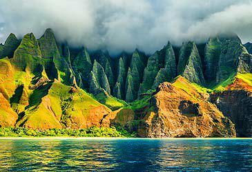 Kaua'i is the fourth-largest island in which Pacific archipelago?