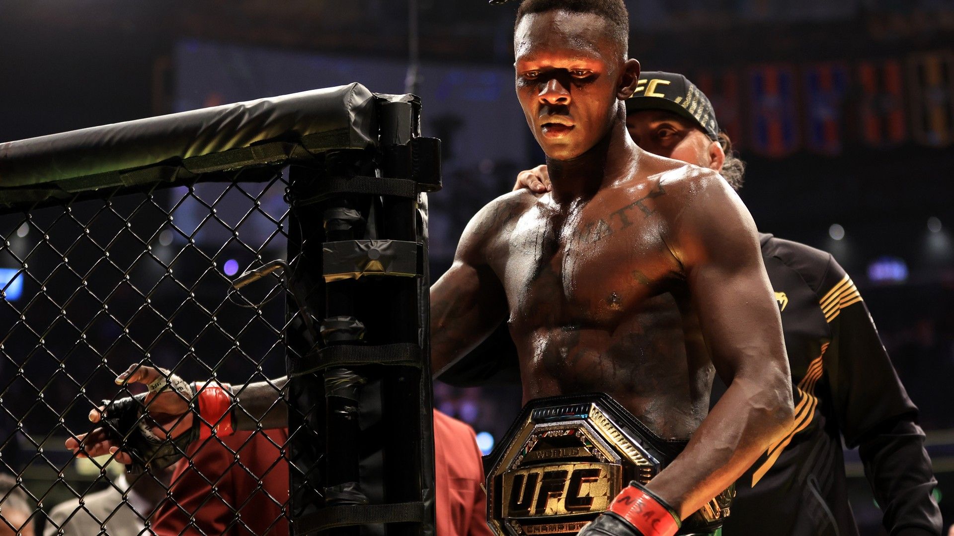 Israel Adesanya beats Jared Cannonier, called out Alex Pereira for next title defence