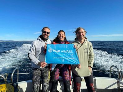 Maxine McLaughlin (centre) is also the first woman in Australia to become a PADI Freediver Instructor Trainer.