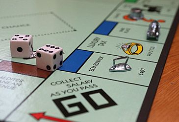 What salary are players paid passing Go in Monopoly?
