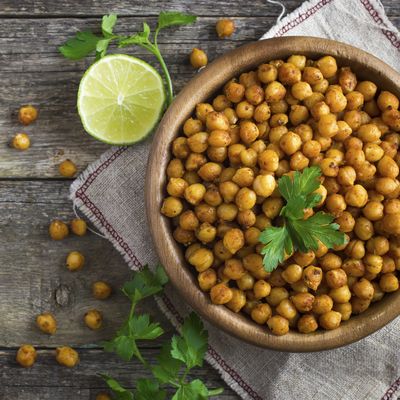 Baked spicy chickpeas = 134 calories