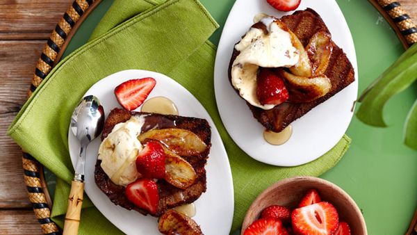 Honey banana bread with ice-cream