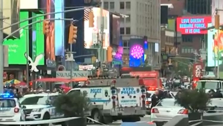 2 women, child shot in Times Square, individual sought