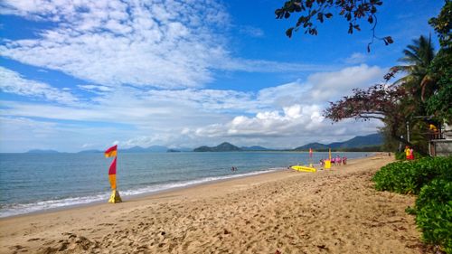 Mmmmmm… The inviting waters of Palm Cove beach