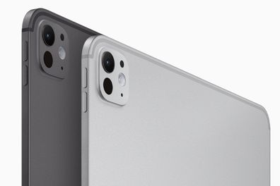 9PR: The Apple iPad Pro back cameras, Silver and Space Black