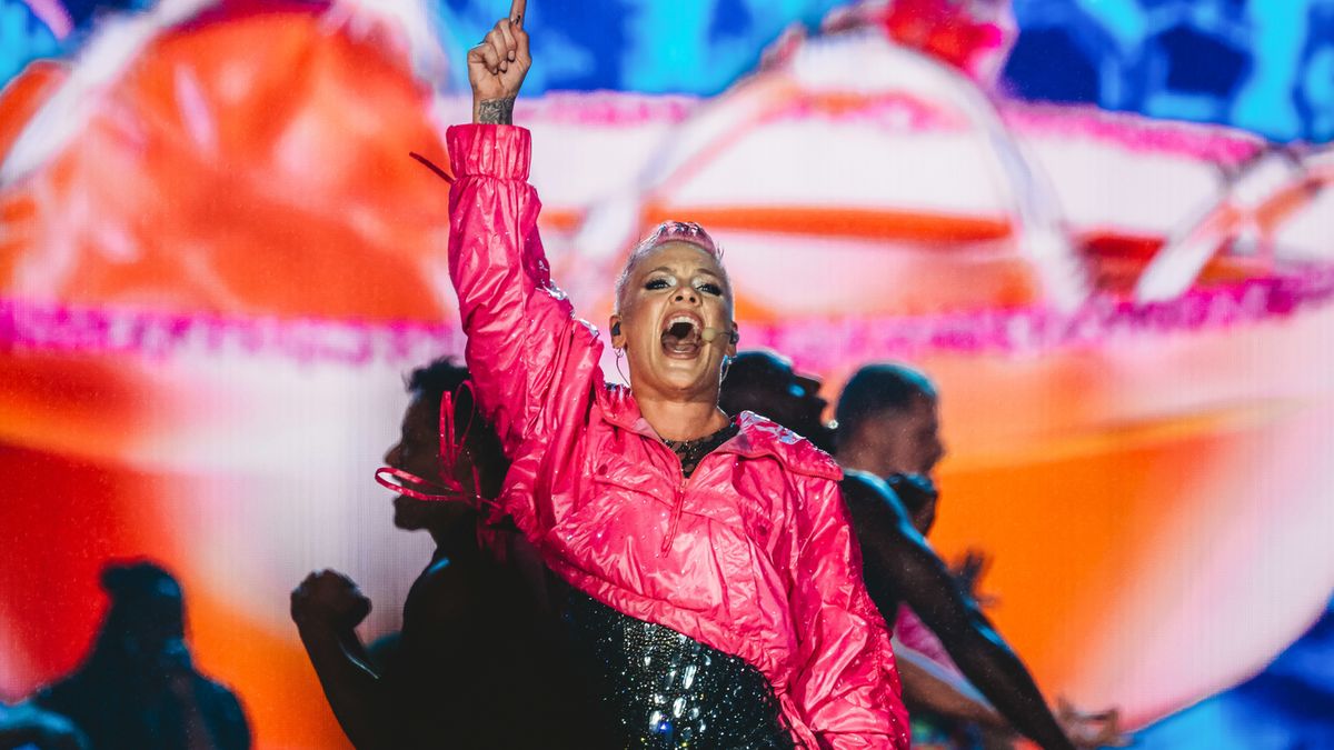 Pink Pauses Australia Show as Fan Goes Into Labor: 'Good Luck!