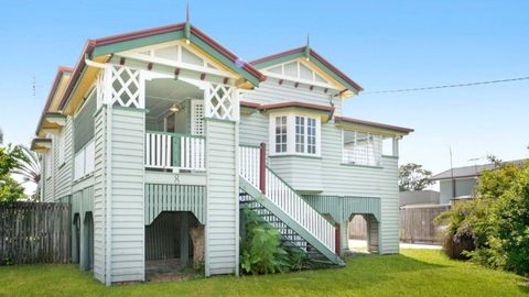 8 George Street in Mackay Domain house for sale