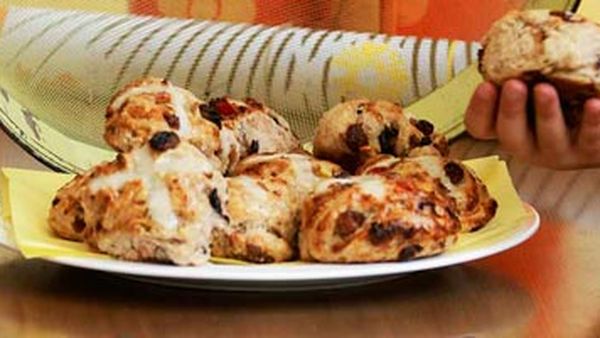 Hot cross buns