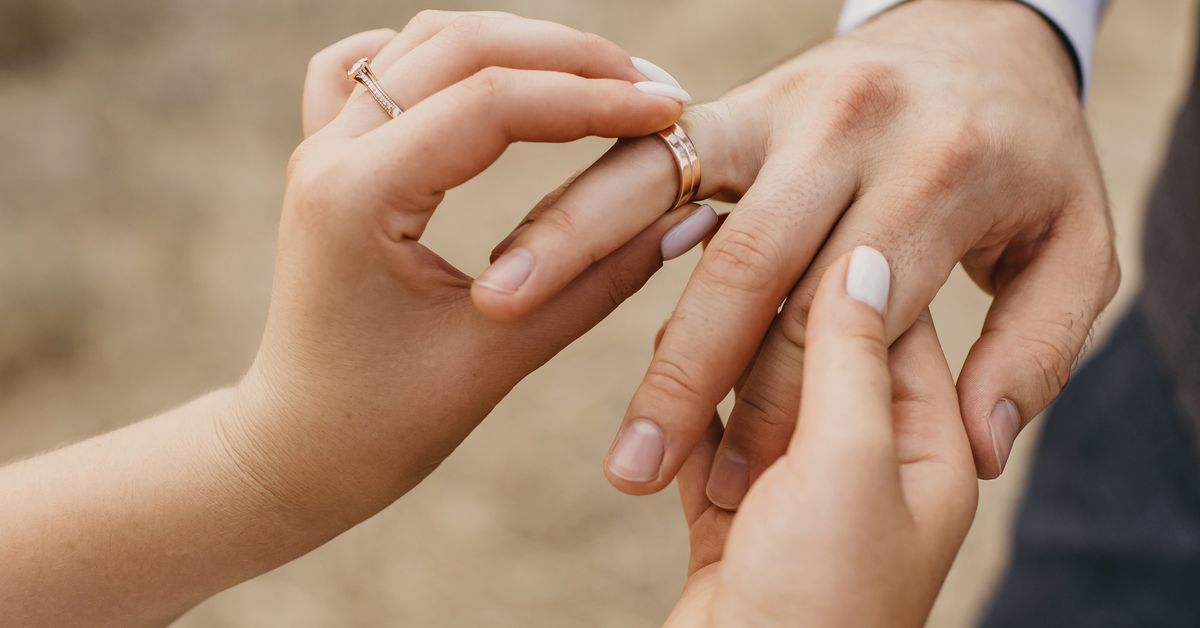 'Too much admin' to 'it's old-fashioned': Why women aren't taking their husband's surnames