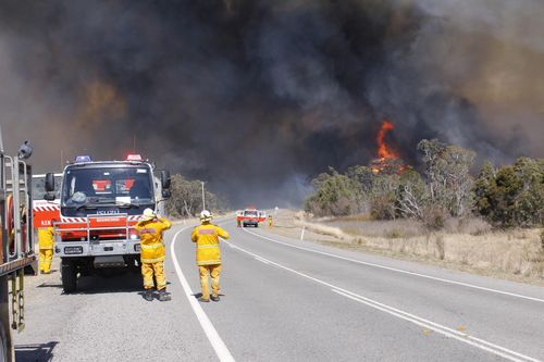 The blaze is expected to get worse through the afternoon. (AAP)