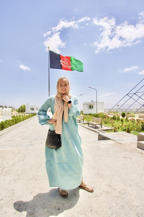 Jarvis, un fotograf din Afganistan, a călătorit singur în multe țări.