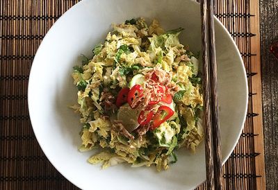 Thai wombok salad