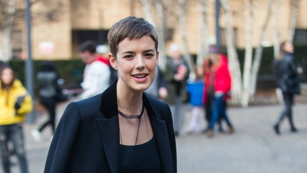 Casual chic heroine Agyness Deyn shows how it's done. Image: Getty.