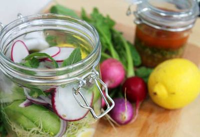 Hayden Quinn's salad in a jar