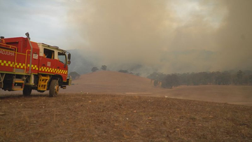 Bunbury fire burns near hospital and sports centre