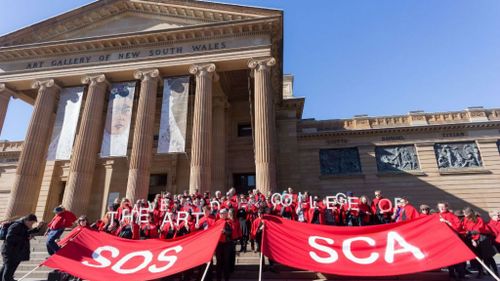 Anthony Albanese joins rally to keep Sydney art college
