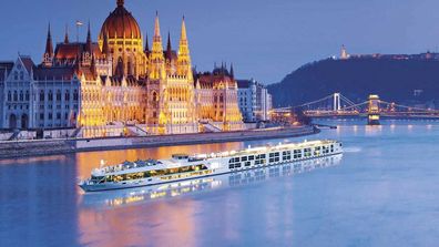 Scenic river cruise Amsterdam to Budapest Christmas Cruise