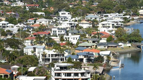 Labor slams treasurer's housing 'oblivion'